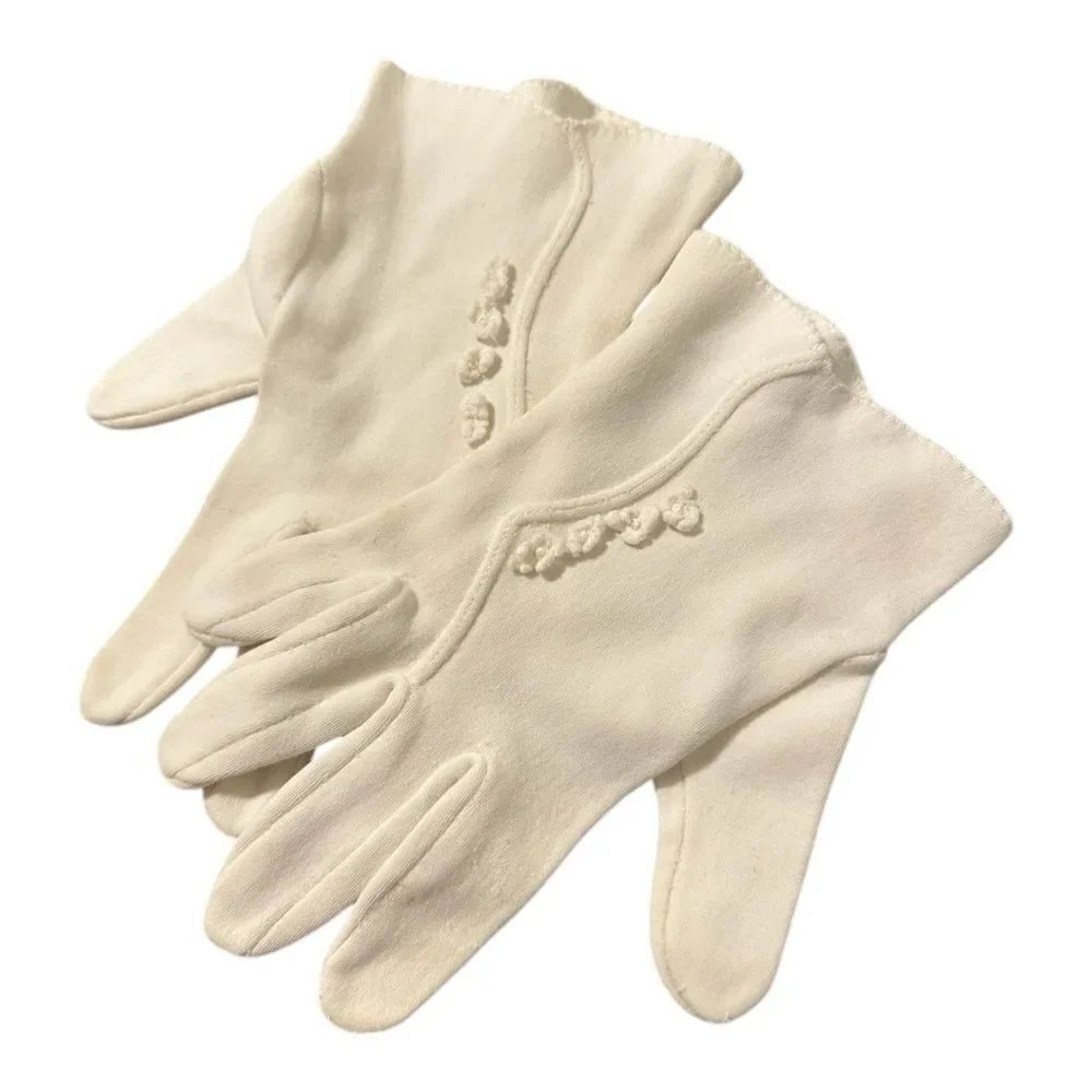 Vintage Elegant Cream Gloves with Embellishments